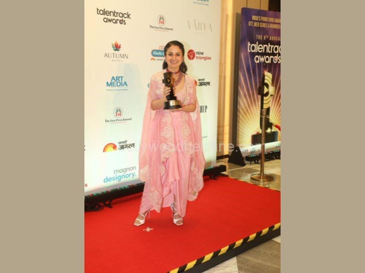 Saleem Ravi Ravi Kishan, Tanya Maniktala, Manoj Bajpayee, Saqib Saleem & Other ...